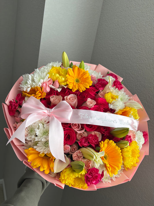 50 roses with flower rim